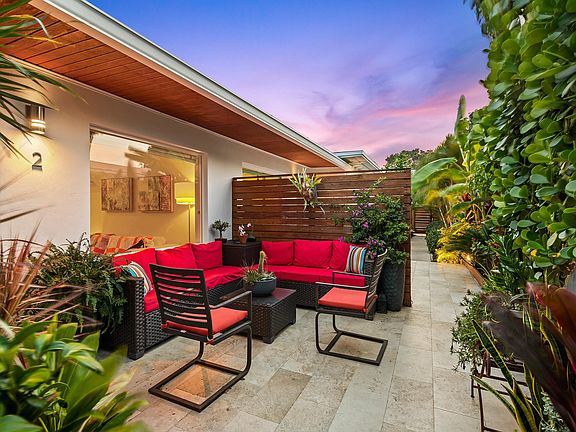 4th image of 808 NE 17th Way