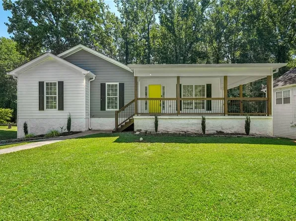 6111 Pine Cone Ln, Austell, GA 30168