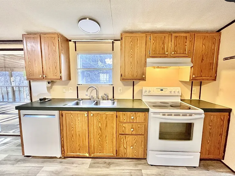 1306 Lawrenceburg Hwy — Photo 7