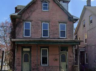 142 7th St, Salem, NJ 08079