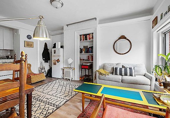 5th image of 47 Saint Felix St APT 4F