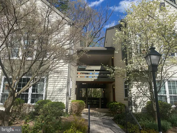2221 Lovedale Ln #206B, Reston, VA 20191