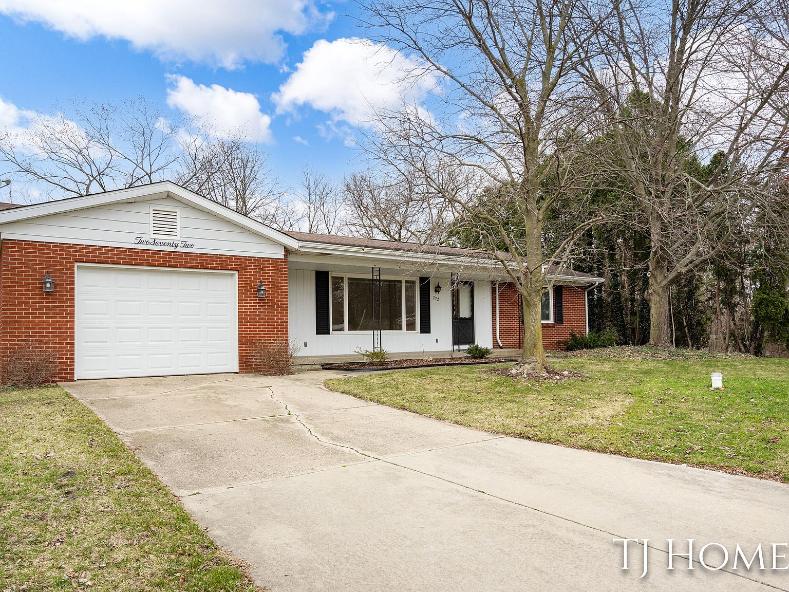 272 Vine St SE, Caledonia, MI 49316 Zillow