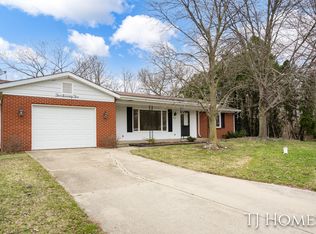 272 Vine St SE, Caledonia, MI 49316
