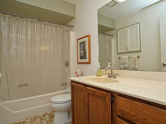 5th image of 11270 Highland View Dr