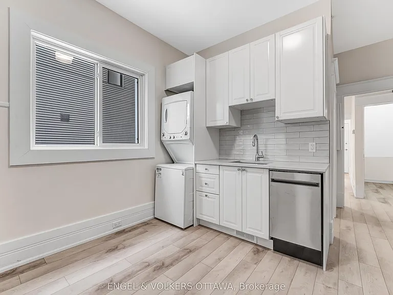 170 Ivy Cres #2 — Photo 13