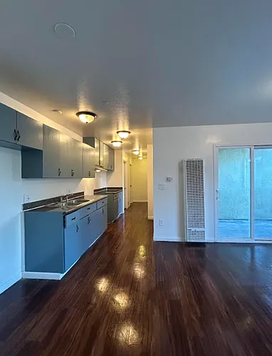 238 E Vernon Ave #201 Photo 1