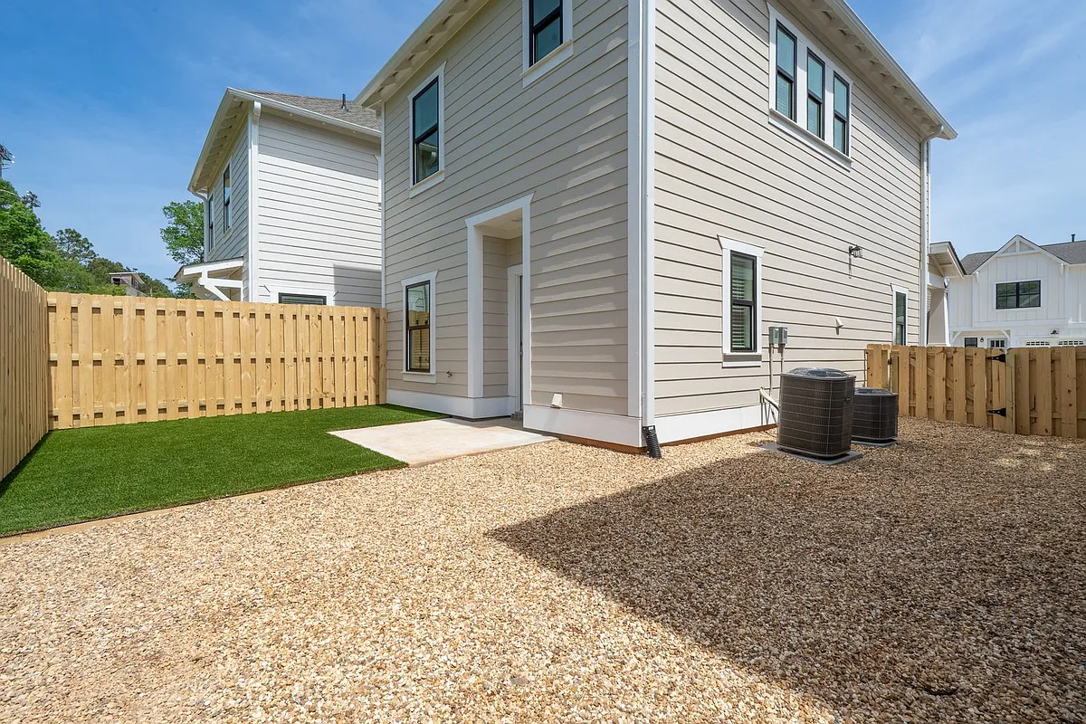Building Photo - 148 Huntley Dr