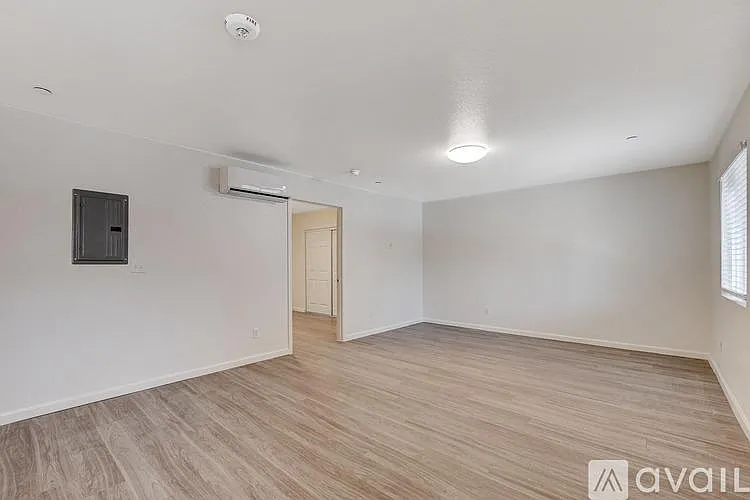 405 S 10th St #3 — Photo 3