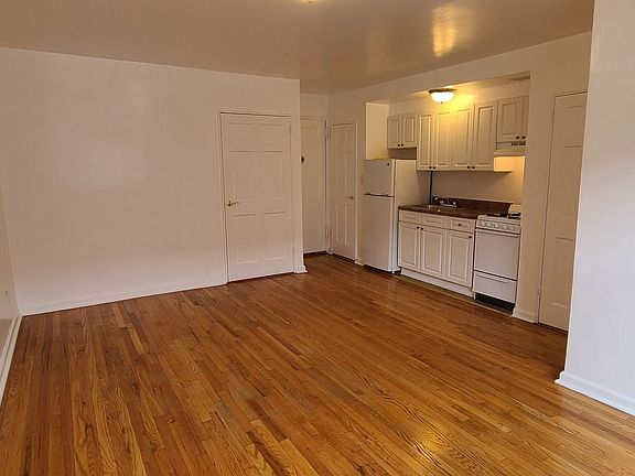 5th image of 84-45 Fleet Ct #14B