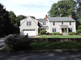 12 Cartway Ln E, Bedford, NY 10506