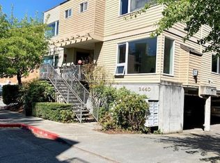 2440 54th Pl SW APT 2, Seattle, WA 98116