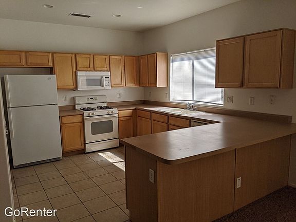 4th image of 16835 W Cottonwood St #21241261