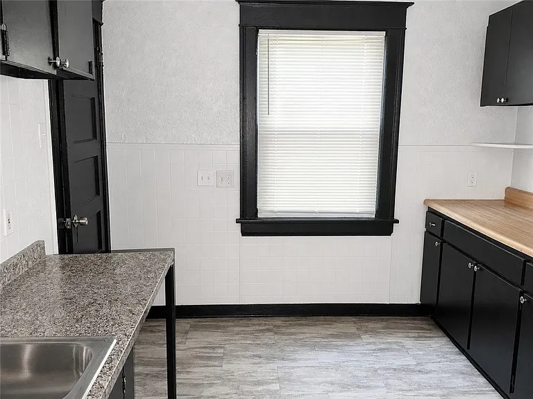 52 Winterroth St — Photo 9