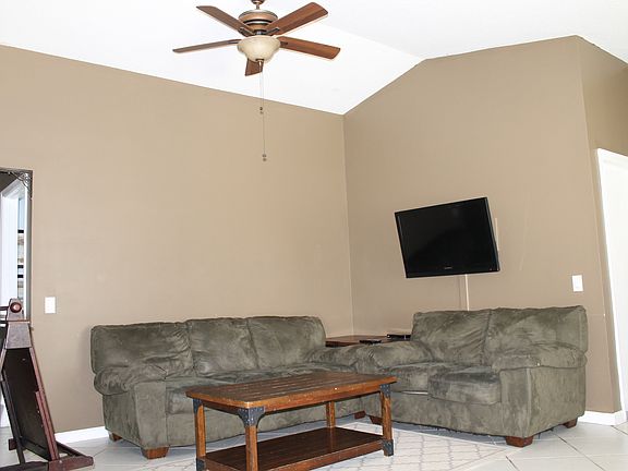 3rd image of 1084 Golden Cane Dr