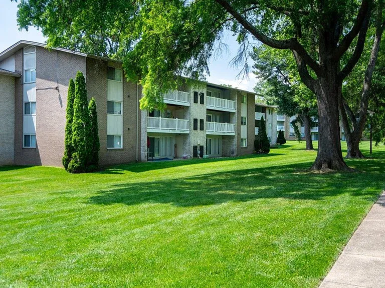 Briarwood Place Apartment Homes — Photo 15