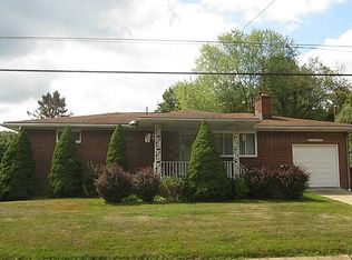 1701 Parkway Ave, Natrona Heights, PA 15065