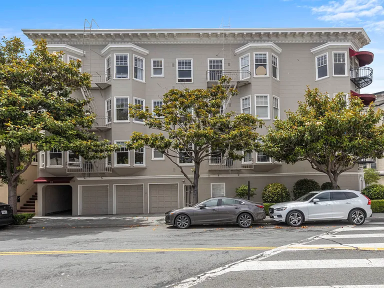 95 Cervantes Blvd #210 — Photo 22