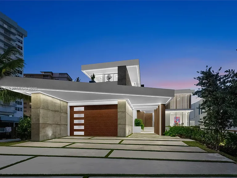 501 Palm Dr — Photo 6