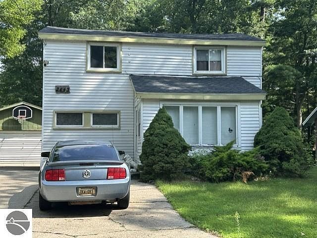 1st image of 2443 Valley Rd