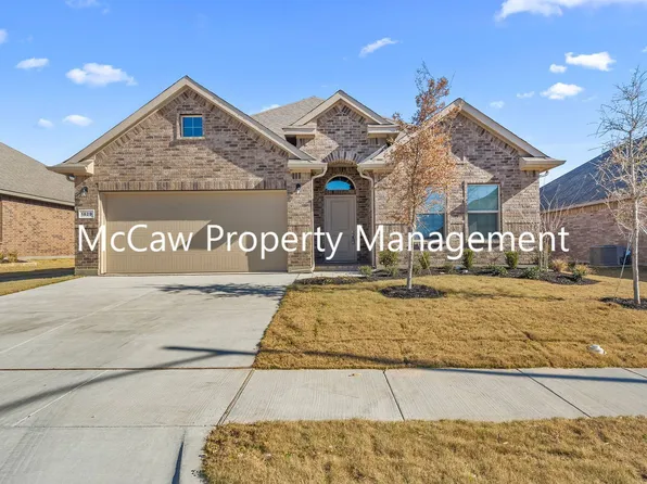 1829 Ruffian Dr, Granbury, TX 76049