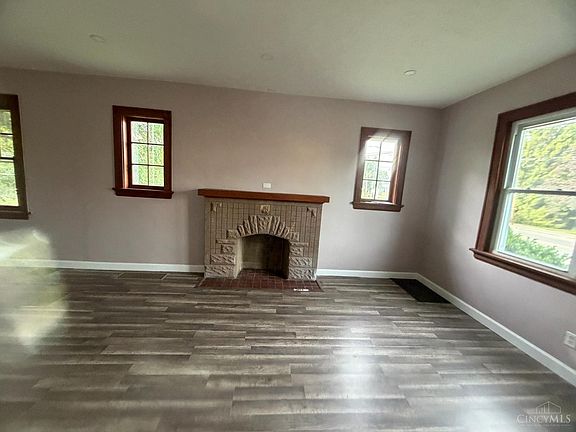 3rd image of 7227 Plainfield Rd