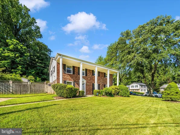 6901 Fawncrest Dr, Capitol Heights, MD 20743