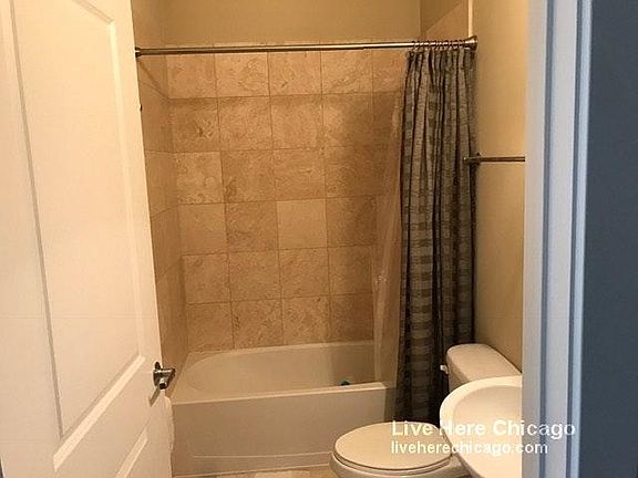 4th image of 2740 W Armitage Ave APT 204