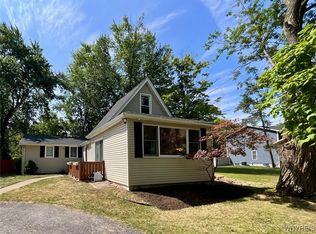 471 Hillside Ave, Orchard Park, NY 14127