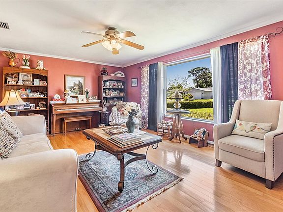 4th image of 2436 Summerlin Dr