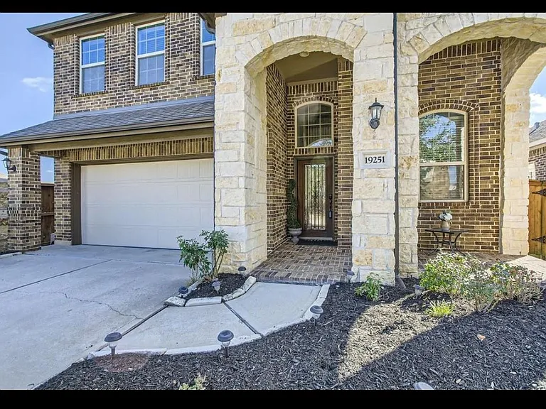 19251 N Cottonwood Green Ln — Photo 3