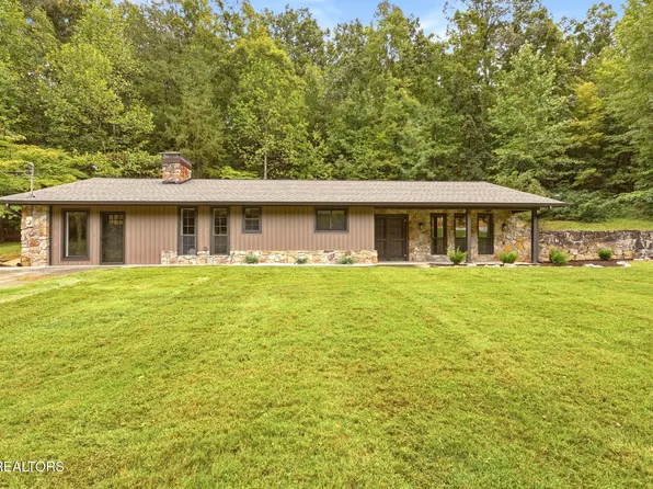 3142 Allegheny Loop Rd, Maryville, TN 37803