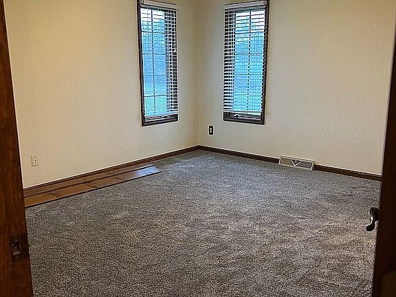 2nd image of 811 Holman Ln