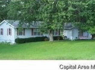 366 Fir Rd, Petersburg, IL 62675