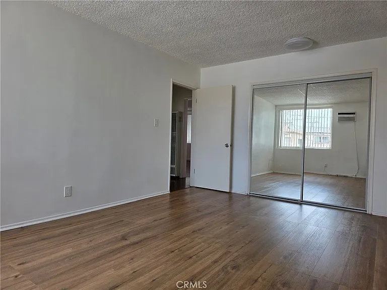 706 E Harvard St #5 — Photo 12