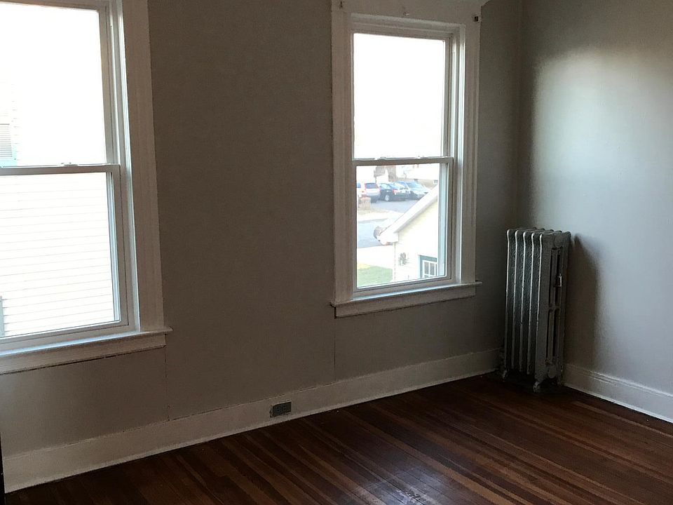 2nd image of 11 Griswold St
