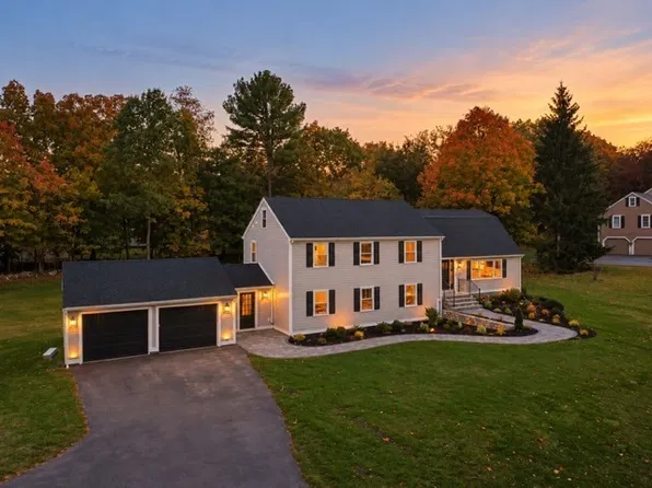 5 Townsend Rd, Lynnfield, MA 01940
