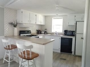 110 W Lake Dr, Cadillac, MI 49601