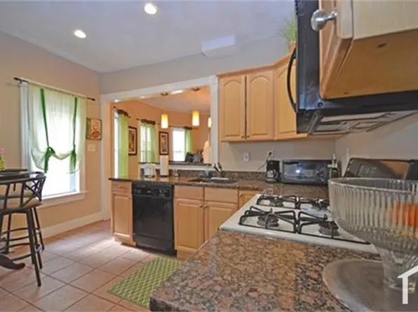 9 Swan St #2, Everett, MA 02149