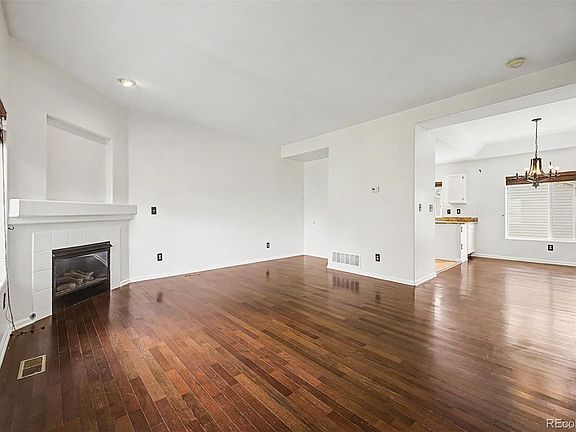 3rd image of 426 Anvil Way