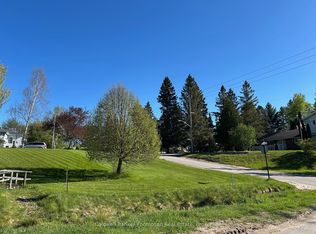 119 Centre St, Burk's Falls, ON P0A 1C0