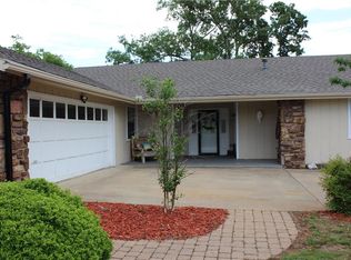 19078 Rockhill Dr, Siloam Springs, AR 72761