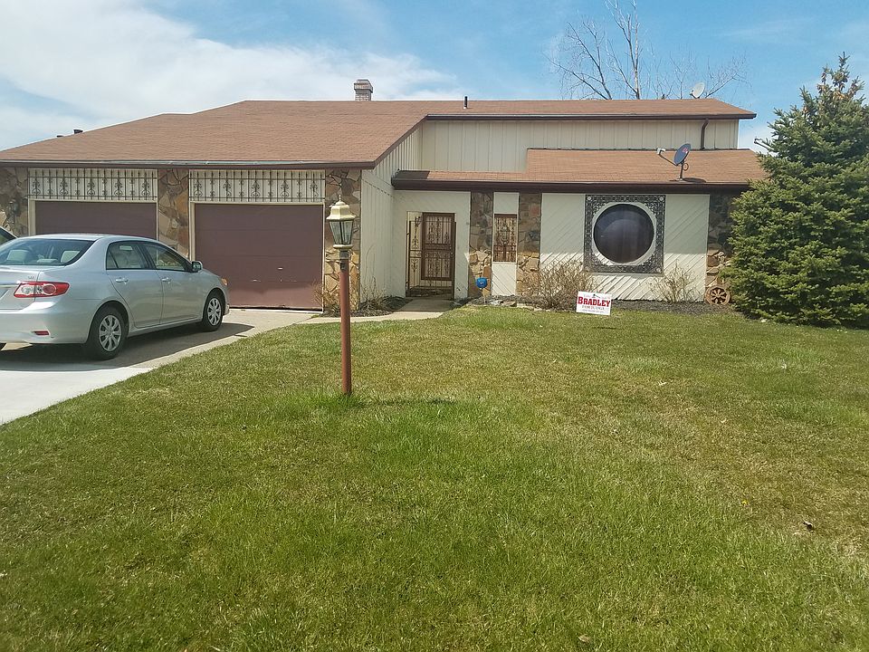 1st image of 2912-2914 York Dr