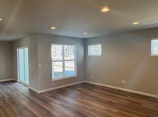 2167 Autumn Lake Pkwy, Madison, WI 53718