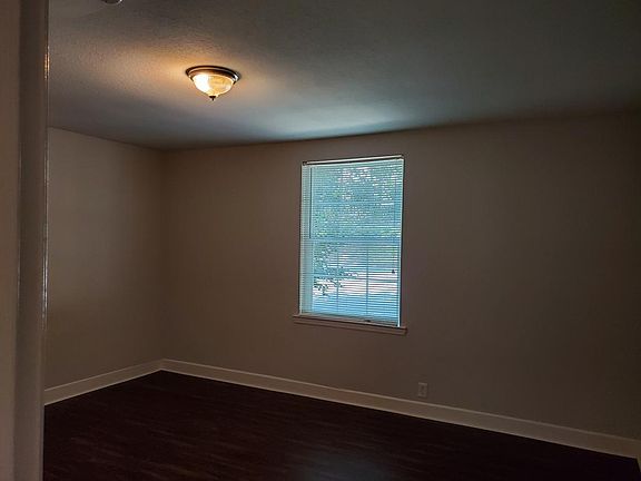 2nd image of 2717 Folts Dr #201