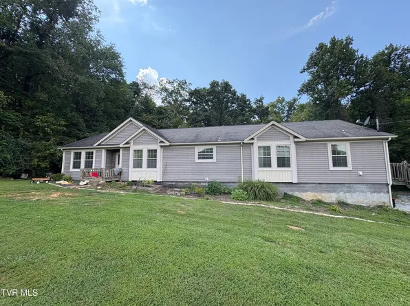 104 Carver Crabtree Rd, Hampton, TN 37658