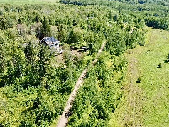 4th image of 42&44 654036 Range Rd #222