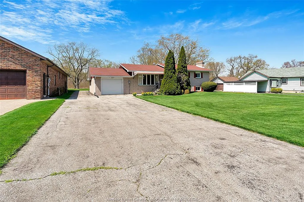 3 bed, 1.5 bath, $2,650 — Photo 3