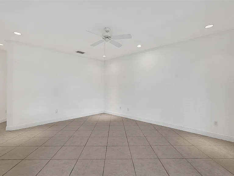 10902 Tamoron Ln — Photo 19