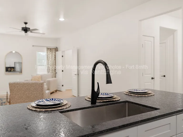 10120 Talavera Trl #B — Photo 9